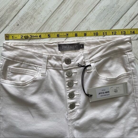 JUST USA NWT white Bermuda Jean Shorts High Rise Button Up Size 8 - Picture 9 of 9